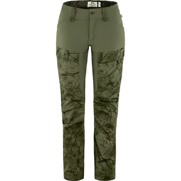 FJALLRAVEN Női Nadrág Keb Curved Short Green Camo/Laurel Green