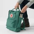 Kép 12/20 - FJALLRAVEN Táska Kánken Deep-Turquoise