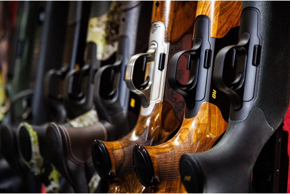 Fegyverek és alkatrészek